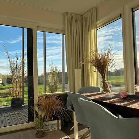 Apartment House Seeparx Suesel